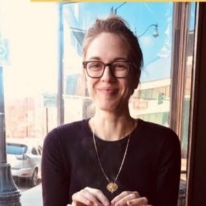 Meet your Posher, Emily